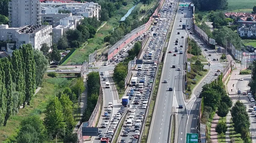 Prace drogowe na Moście Siekierkowskim