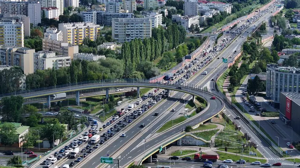 Prace drogowe na Moście Siekierkowskim