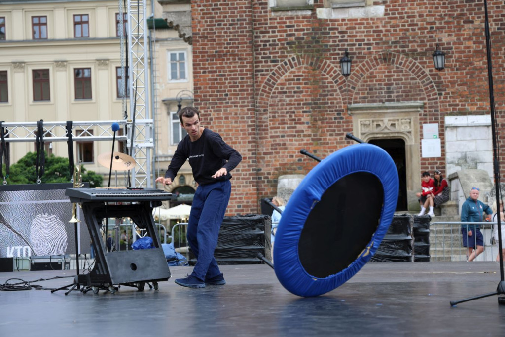 "Teatry plenerowe w Krakowie"