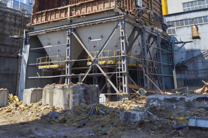 Trwa rozbiórka dawnej infrastruktury węglowej w gorzowskiej elektrociepłowni