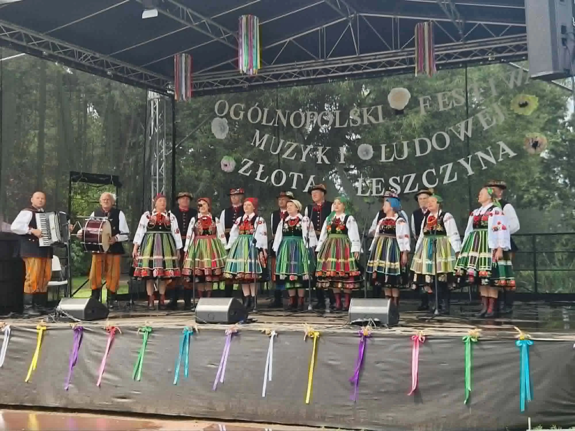 Wielki sukces łowickiego folkloru! Zespół Śpiewaczy „Ksinżoki” z pierwszą nagrodą w Leszczynku
