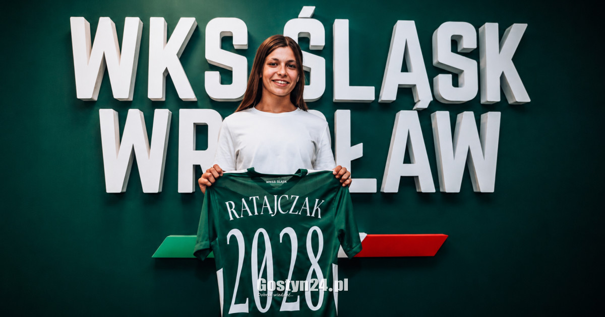 Wielki sukces młodej piłkarki z Brzezia. Agata podpisała pierwszy kontrakt!