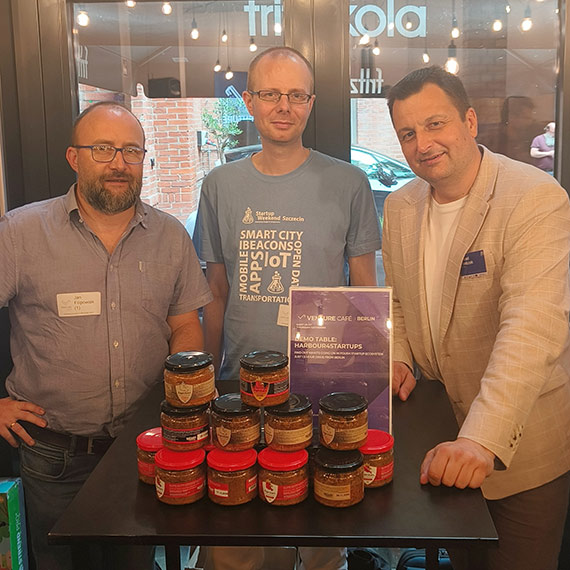 Wielki sukces szczecińskiego deep techu w Berlinie! Projekt LightBone deklasuje konkurencję na Polish Tech Night