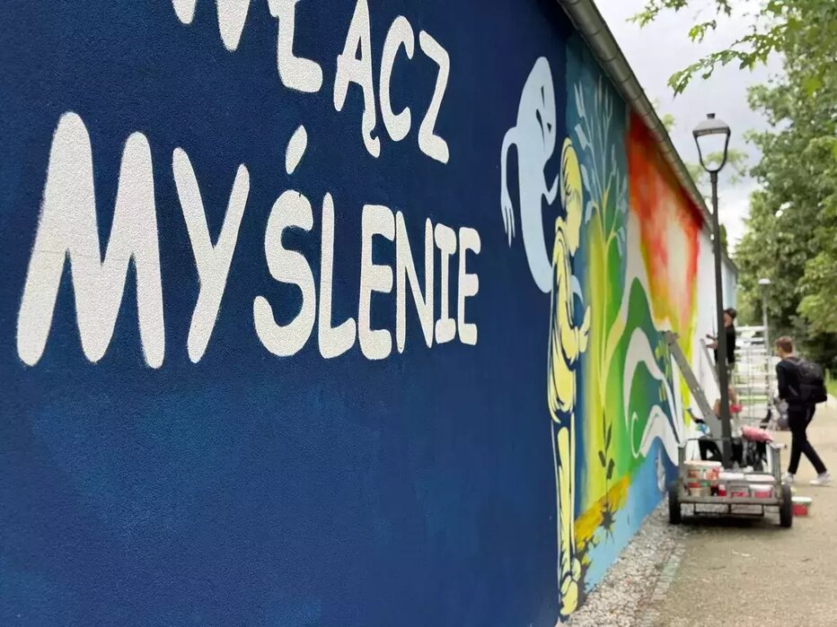 „Włącz myślenie” nabiera kształtów. Nad Kanałem Ulgi powstaje eko-mural