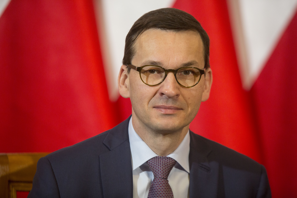 Władze PiS wygaszają stowarzyszenia