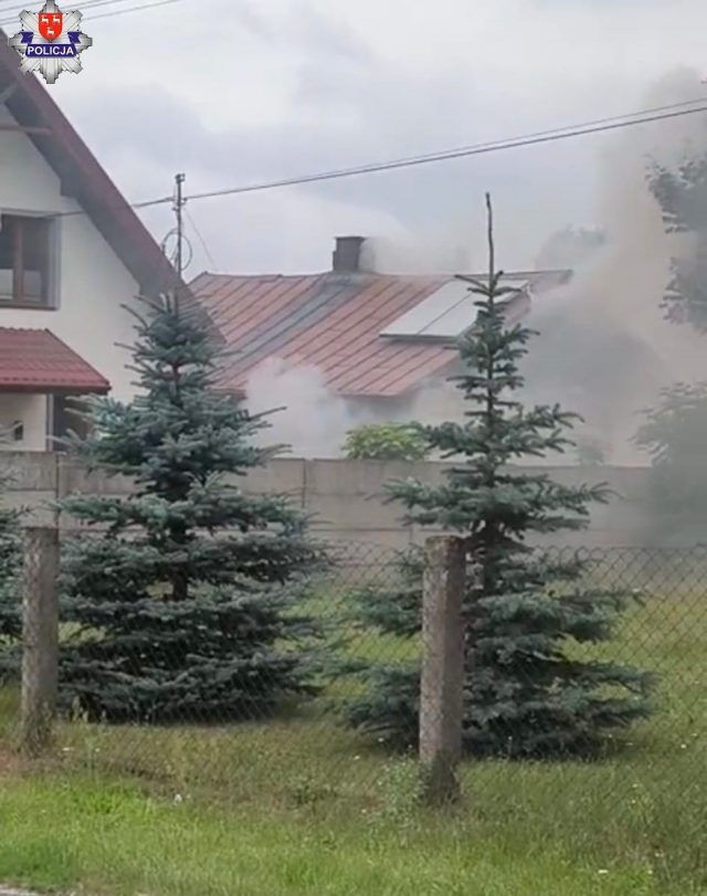 Wybuch gazu i pożar domu w Wólce Poznańskiej. 54-latek z rozległymi poparzeniami