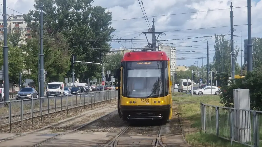 Na pętli Ronda Wiatraczna wykoleił się tramwaj
