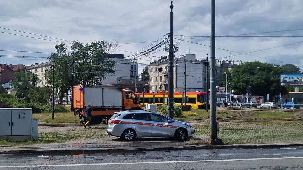 Na pętli Ronda Wiatraczna wykoleił się tramwaj