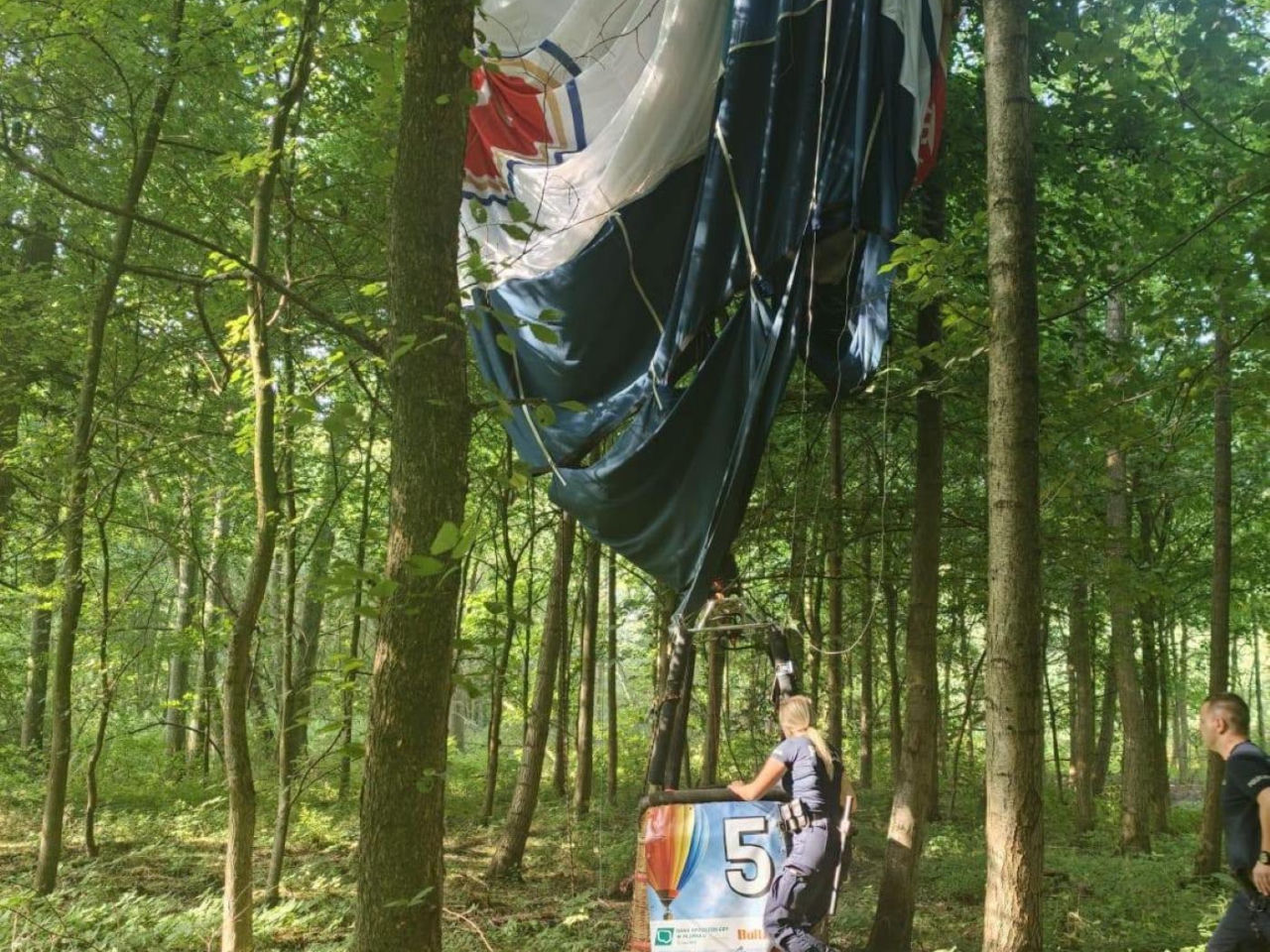 Wypadek balonu w powiecie grudziądzkim. Trzy osoby trafiły do szpitala