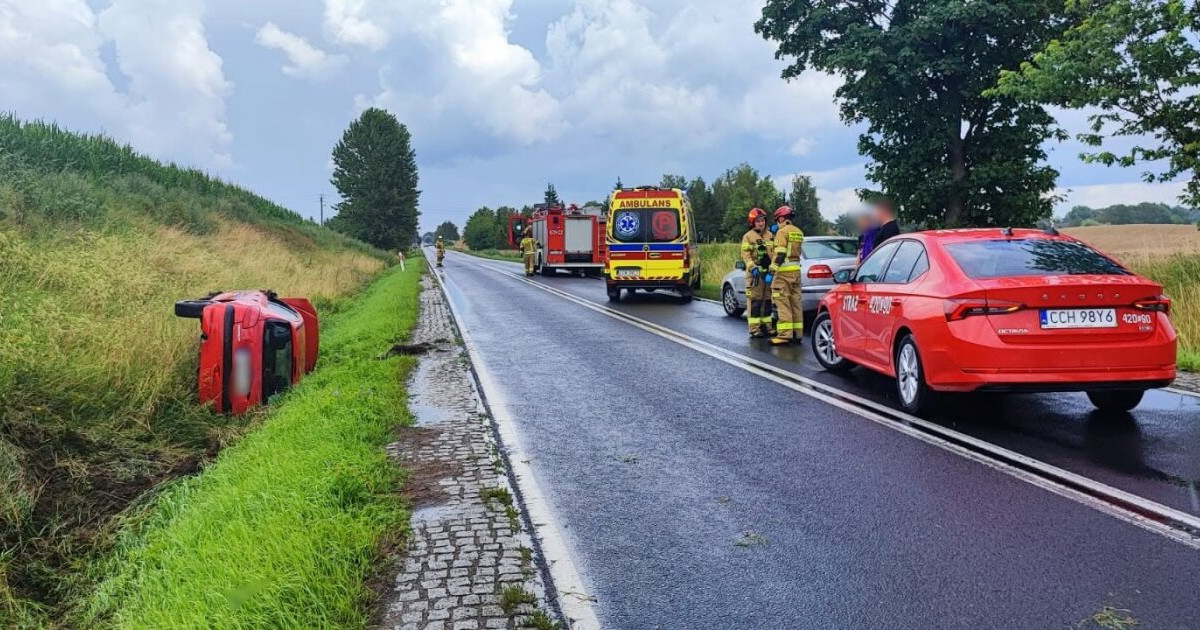 Wypadek na DK55 w Stolnie. Jedna osoba trafiła pod opiekę ratowników