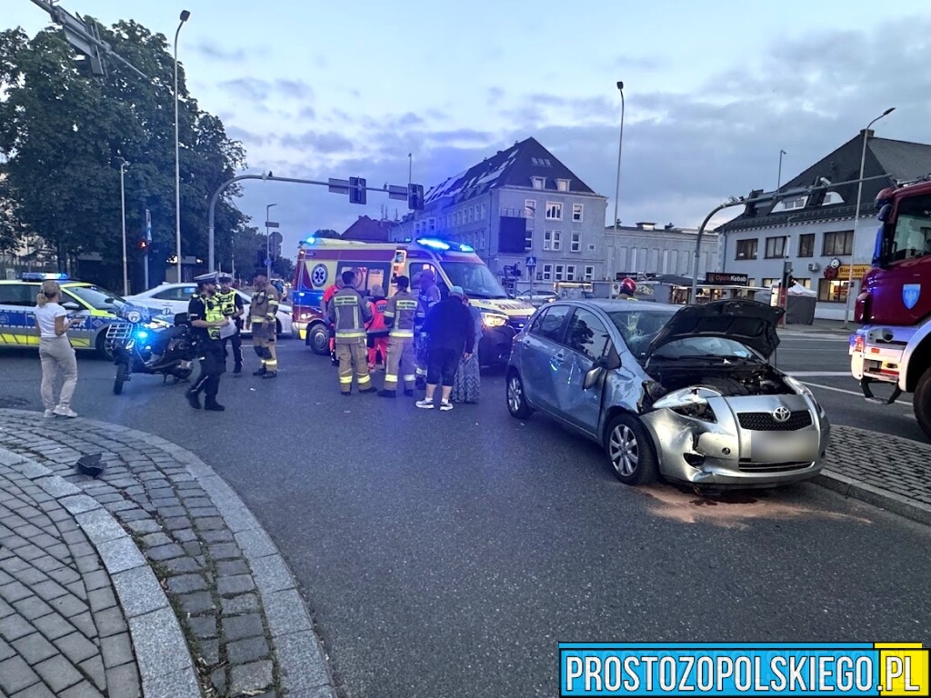Wypadek na skrzyżowaniu ulic Ozimskiej i Katowickiej w Opolu. Kierowca skutera trafił do szpitala