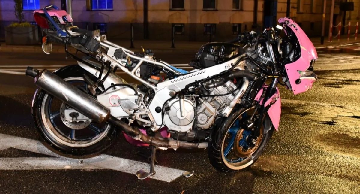 Wypadek w centrum Jarosławia. Zderzenie Audi z motocyklem na skrzyżowaniu 1
