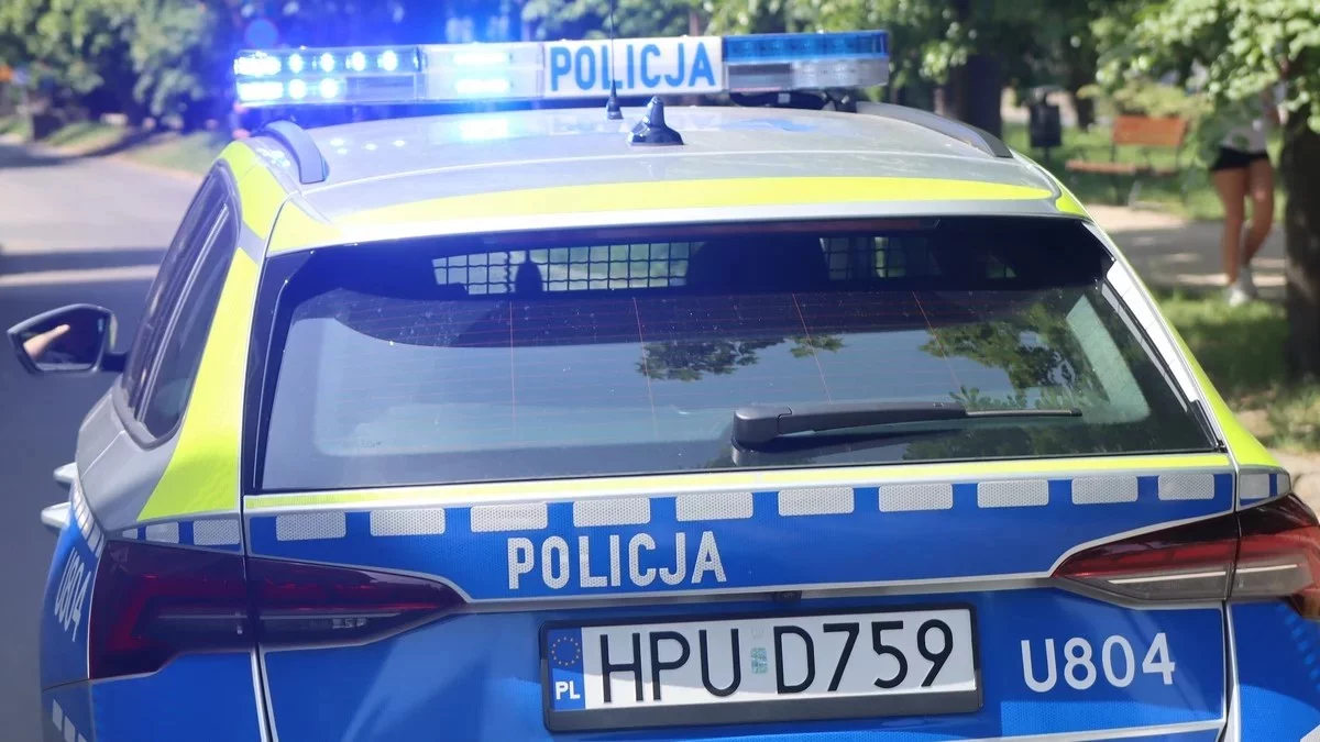 Wypadek w centrum miasta. Ucierpiał kierujący e-hulajnogą