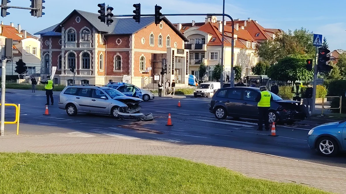 Wypadek w Ostródzie. Zderzenie aut na skrzyżowaniu Czarnieckiego i Jagiełły