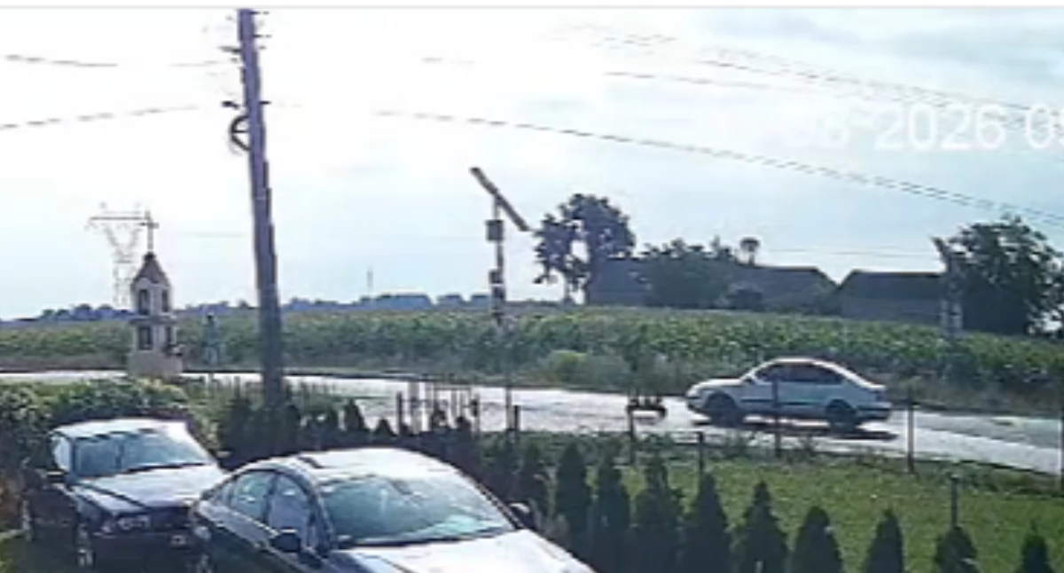 Wypadek z udziałem hulajnogi elektrycznej w Zakulinie. 16-latek przetransportowany do Łodzi (film) 2