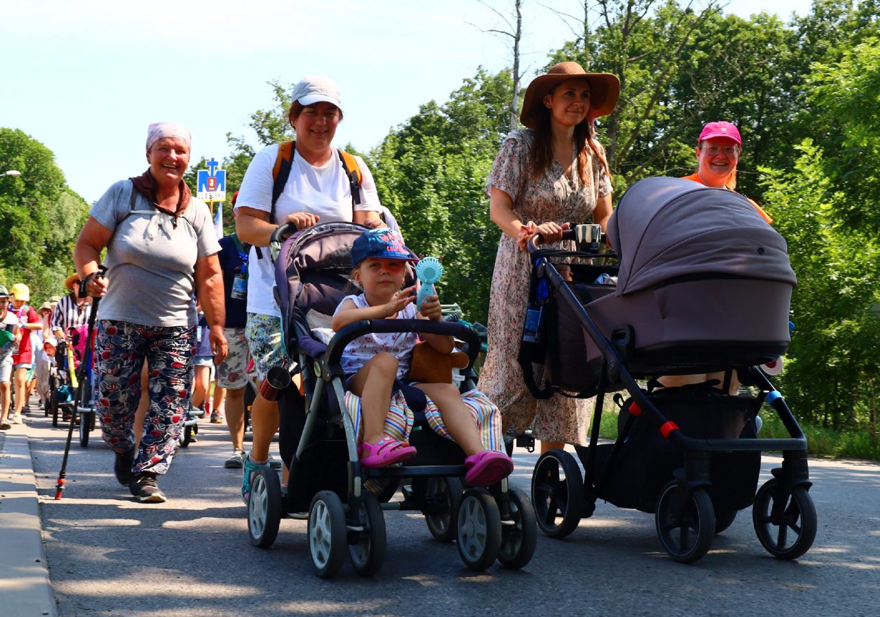 Z modlitwą, nadzieją i intencjami. Z Lublina wyruszyła piesza pielgrzymka na Jasną Górę