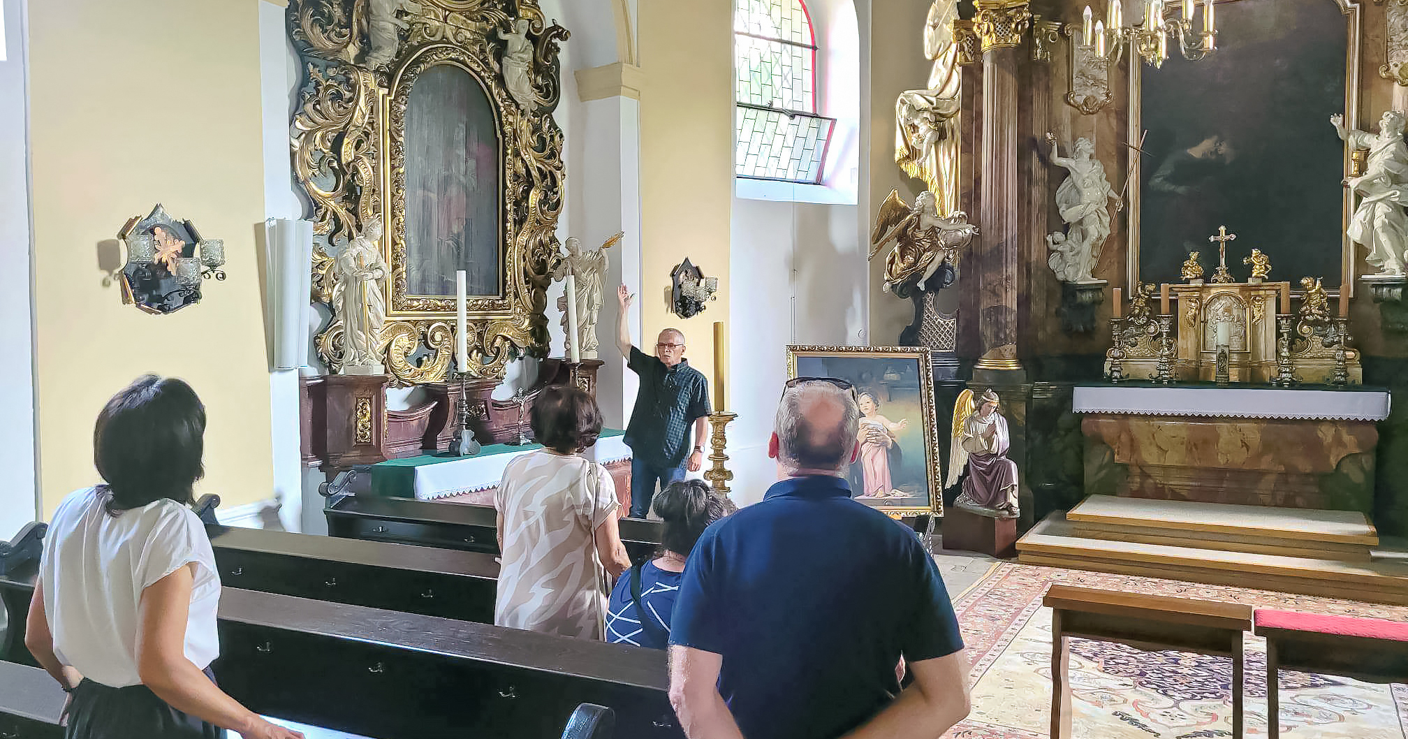 Z przewodnikiem po jemielnickim kościele