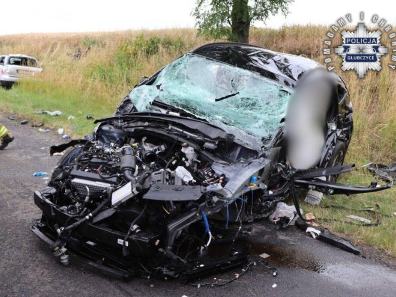 Z regionu Wypadek z udziałem trzech pojazdów. Sześć osób trafiło do szpitala. W akcji helikopter