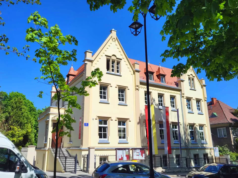 ZĄBKOWICE ŚLĄSKIE. Starostwo szuka pracownika. Ruszył nabór na stanowisko ds. oświaty i wychowania