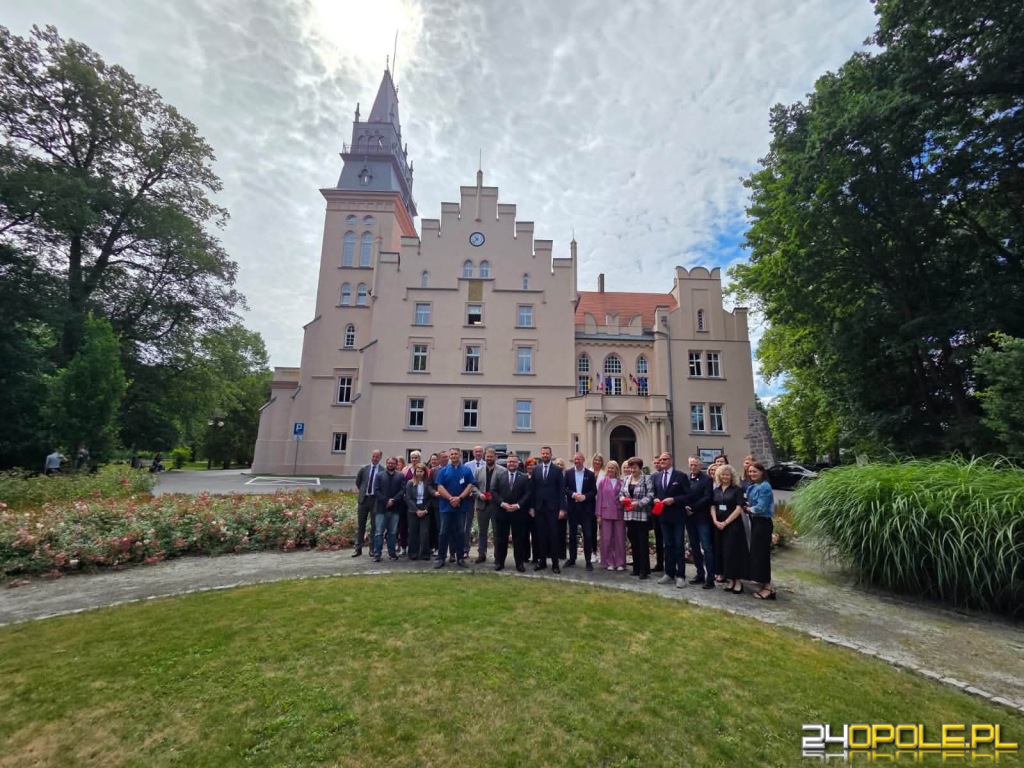Zabytkowy pałac w Woskowicach Małych po kompleksowej rewitalizacji