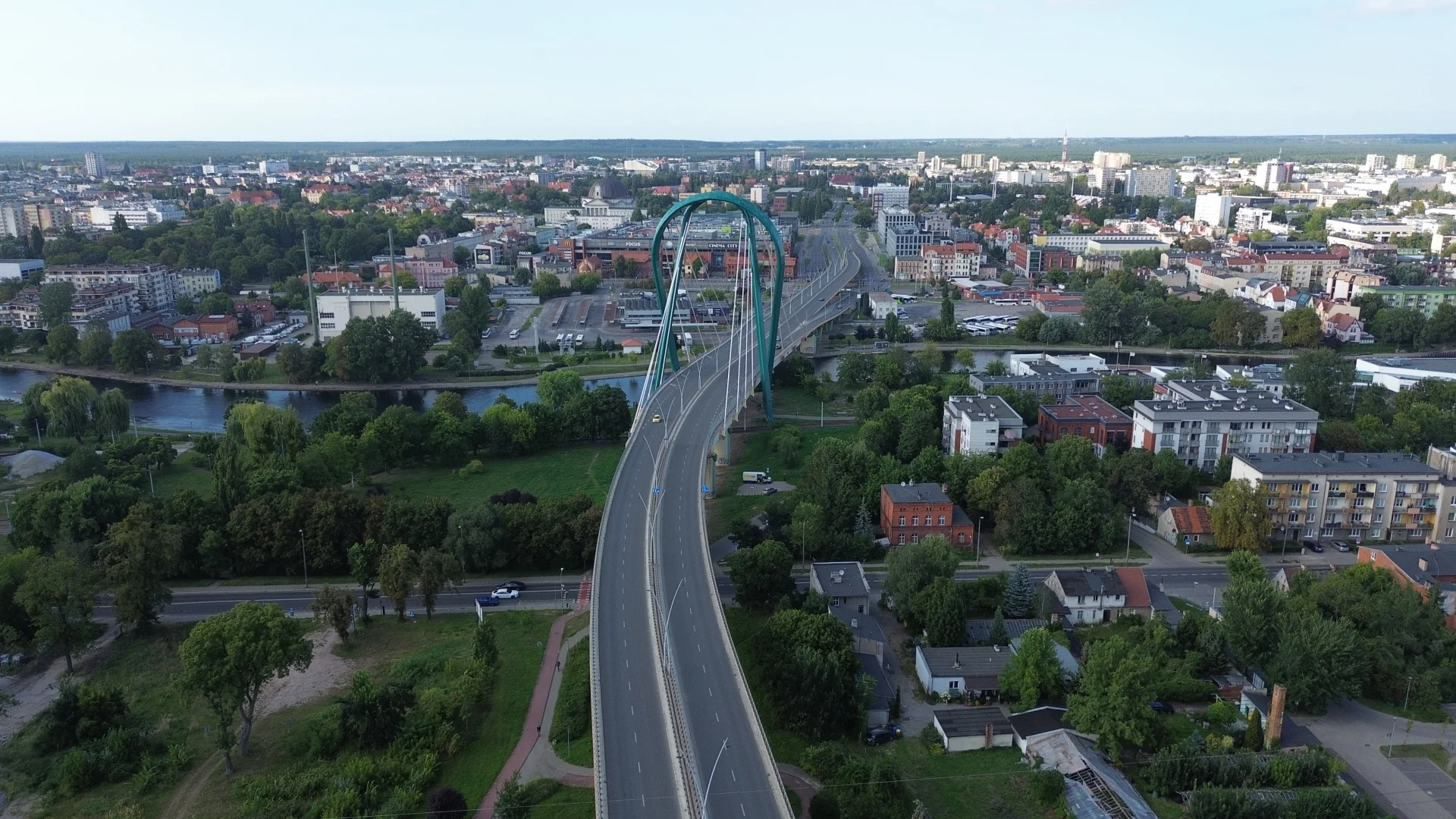 Żadne duże centrum handlowe w Bydgoszczy nie ma polskiego kapitału. Przyglądamy się skąd są właściciele