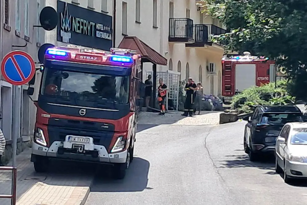 Zadziałała czujka czadu. Ewakuowano gości hotelu w Świeradowie-Zdroju