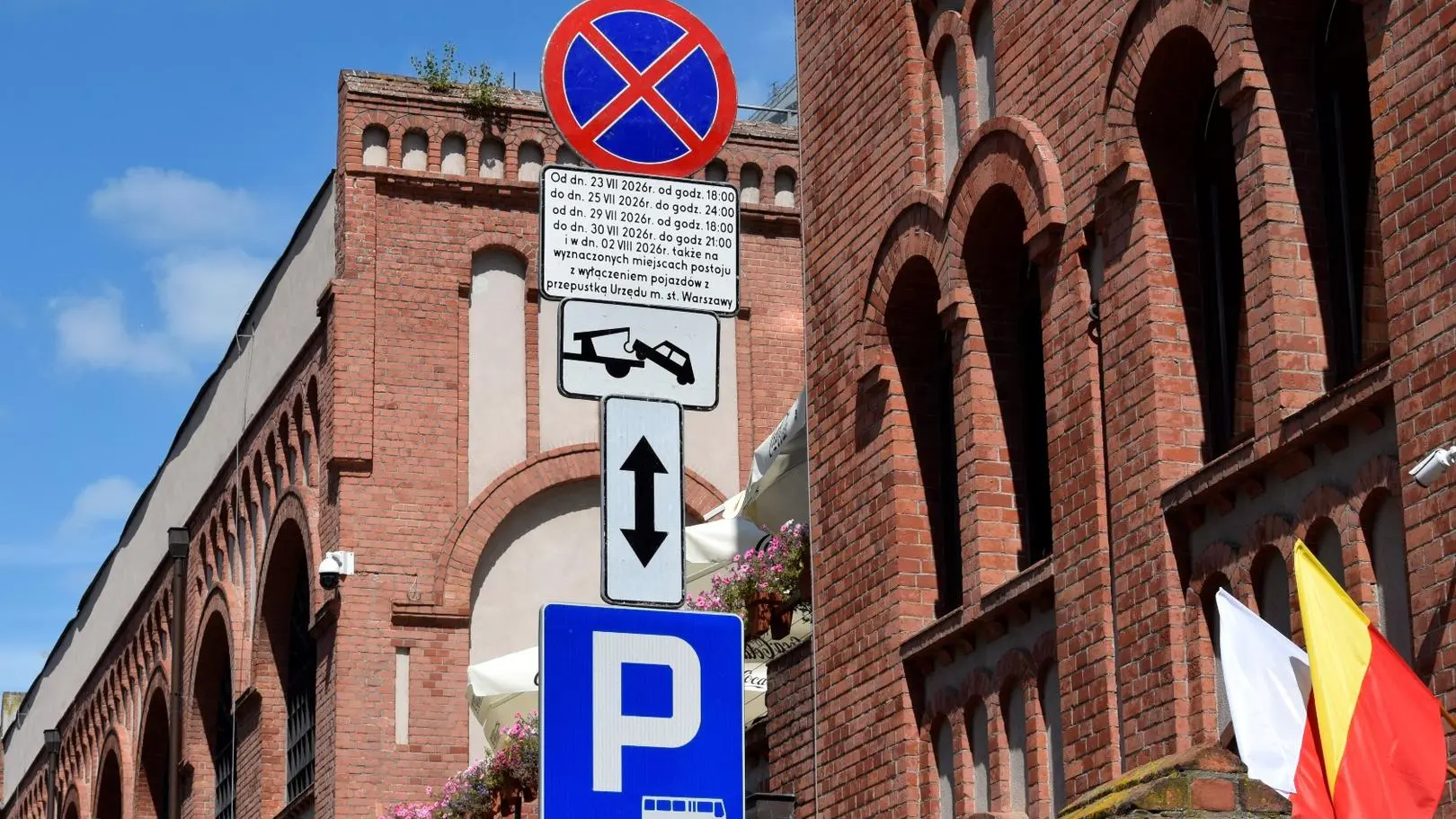 Zakazy parkowania i zamknięte ulice w czasie obchodów