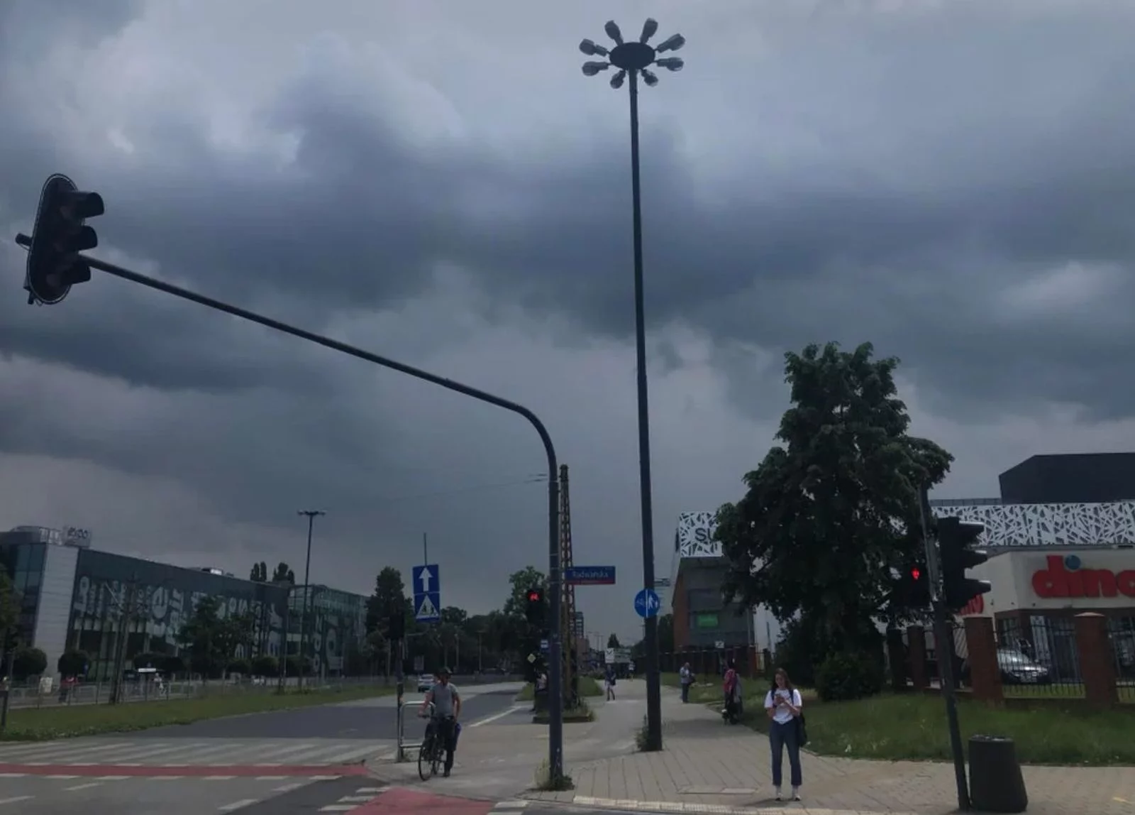 Załamanie pogody w Zgierzu jeszcze dziś. Wydano ostrzeżenie drugiego stopnia