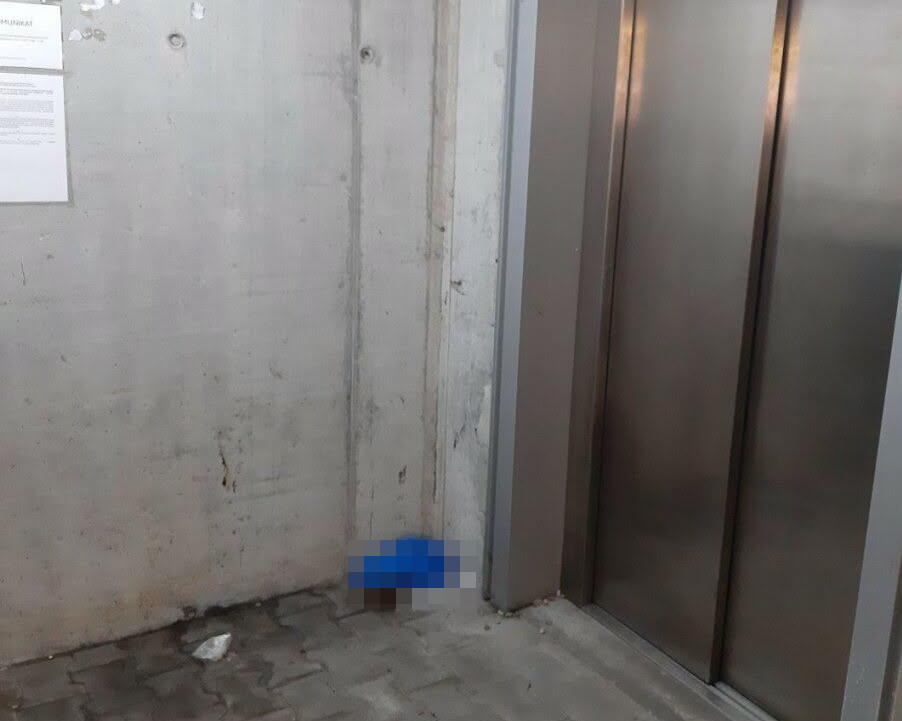 Zamiast toalety wybrał parking podziemny. I to dwa razy