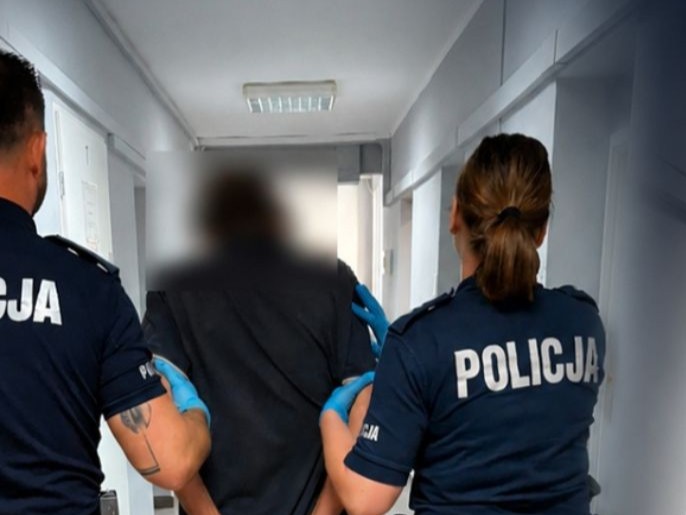 Zapłacili za zakupy znalezioną kartą. Mają poważny problem