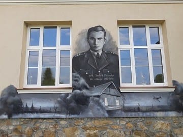 Zapraszamy na uroczystość odsłonięcia i poświęcenia muralu Ppłka Ludwika Marszałka „Zbroi” w Brzezinach