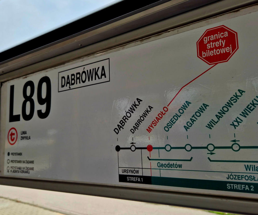Tablica z trasą nowej linii L89 do Dąbrówki. O zmianach w komunikacji autobusowej dowiesz się z Radioplus.