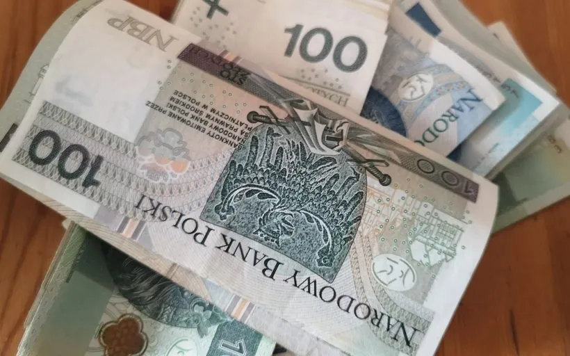 Znalezione – nie kradzione? Policja szuka właściciela gotówki