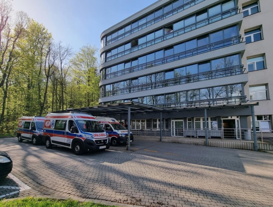 Zweryfikowaliśmy głośne nagranie. Policja, prokuratura i szpital nie potwierdzają pobicia 57-latka