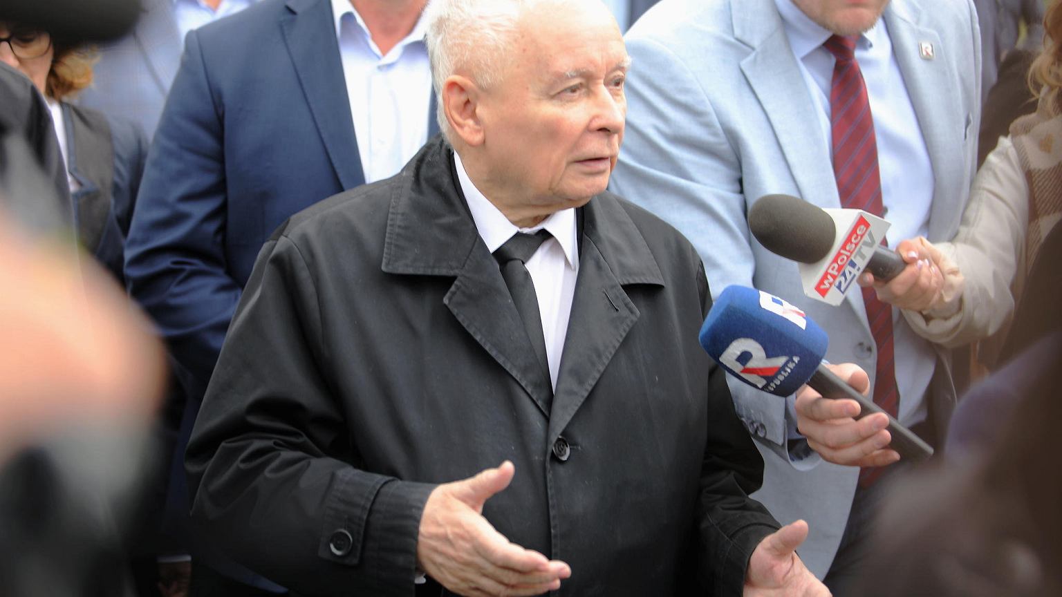 Awantura na miesięcznicy smoleńskiej. Kaczyński groził policjantom