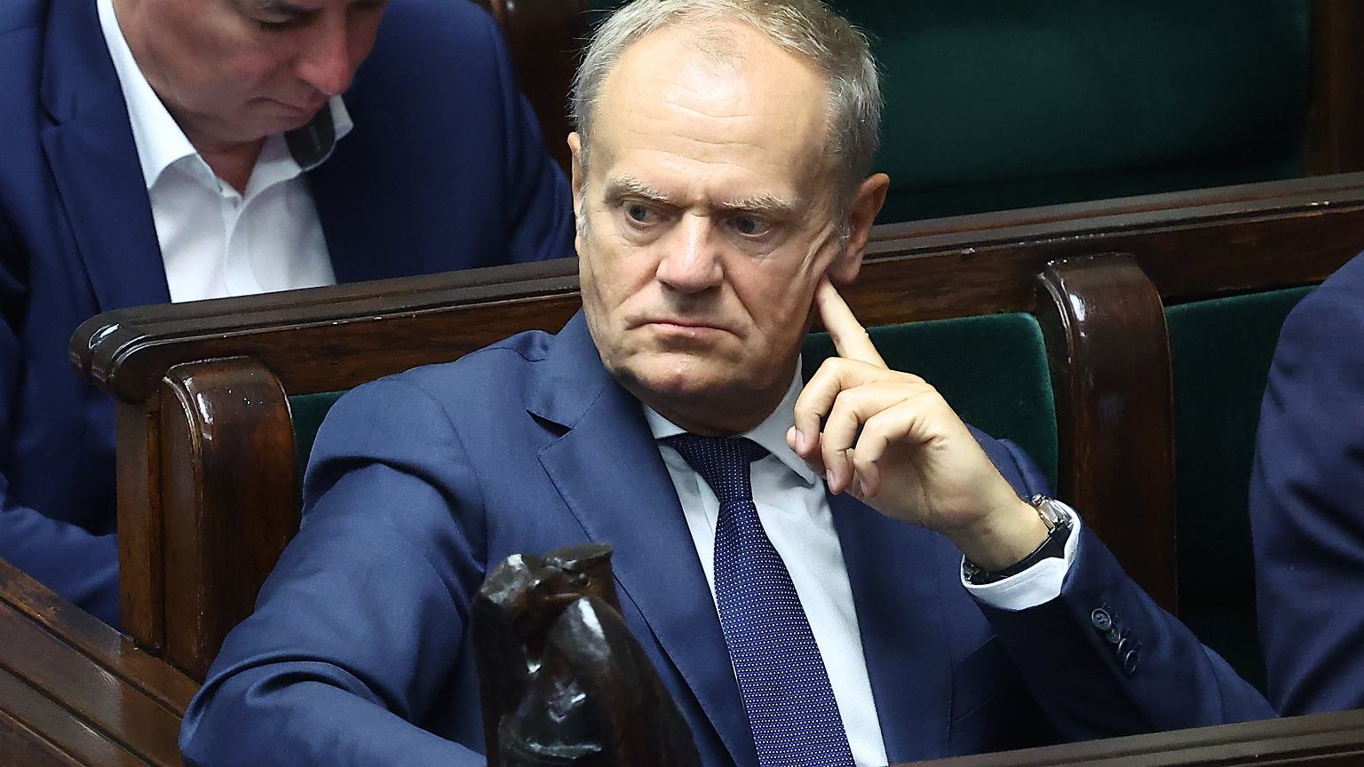 Jest nowy sondaż CBOS. Spory spadek Koalicji Obywatelskiej