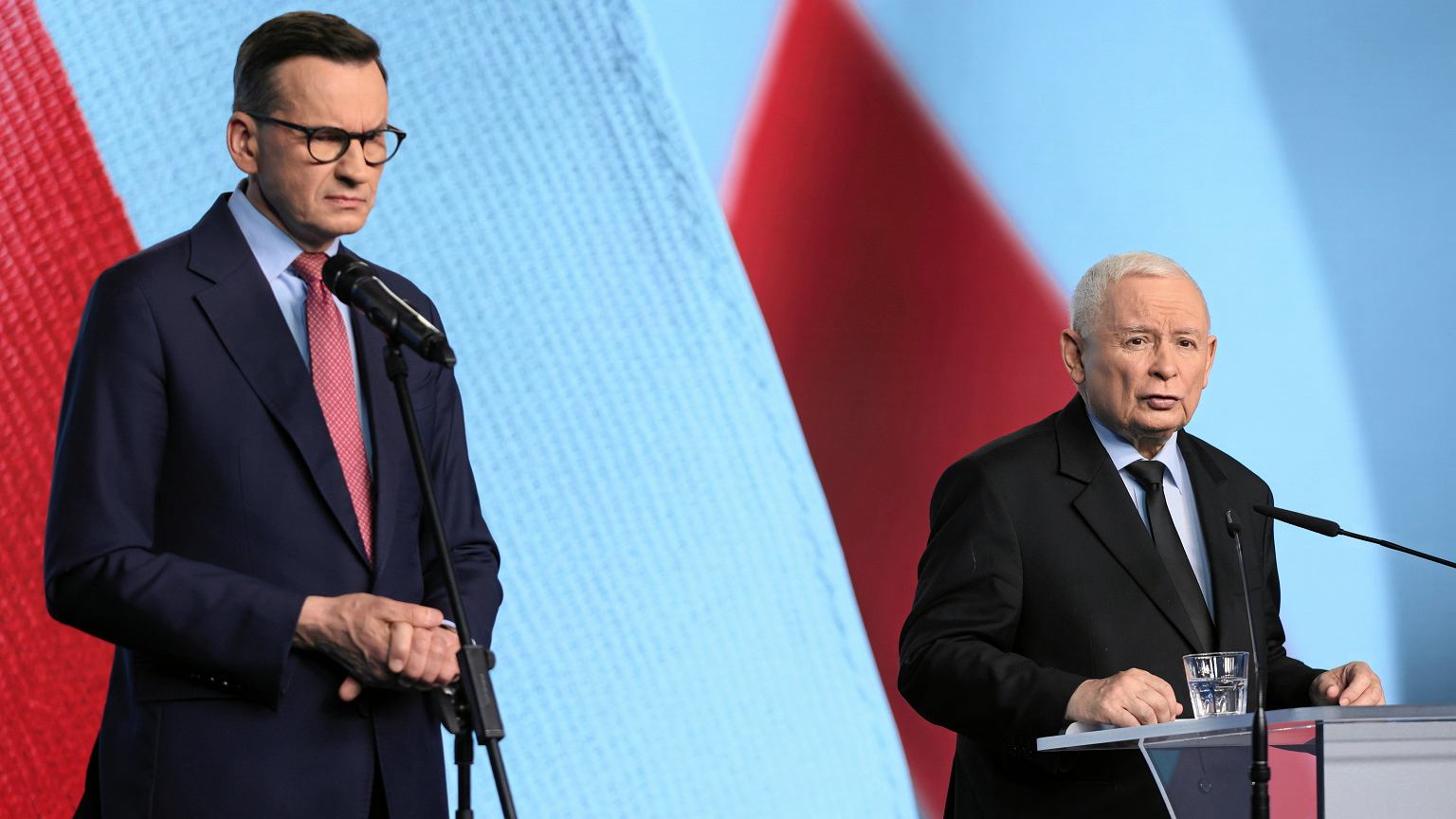 "To byłoby destrukcyjne dla PiS". Partii grożą masowe odejścia posłów