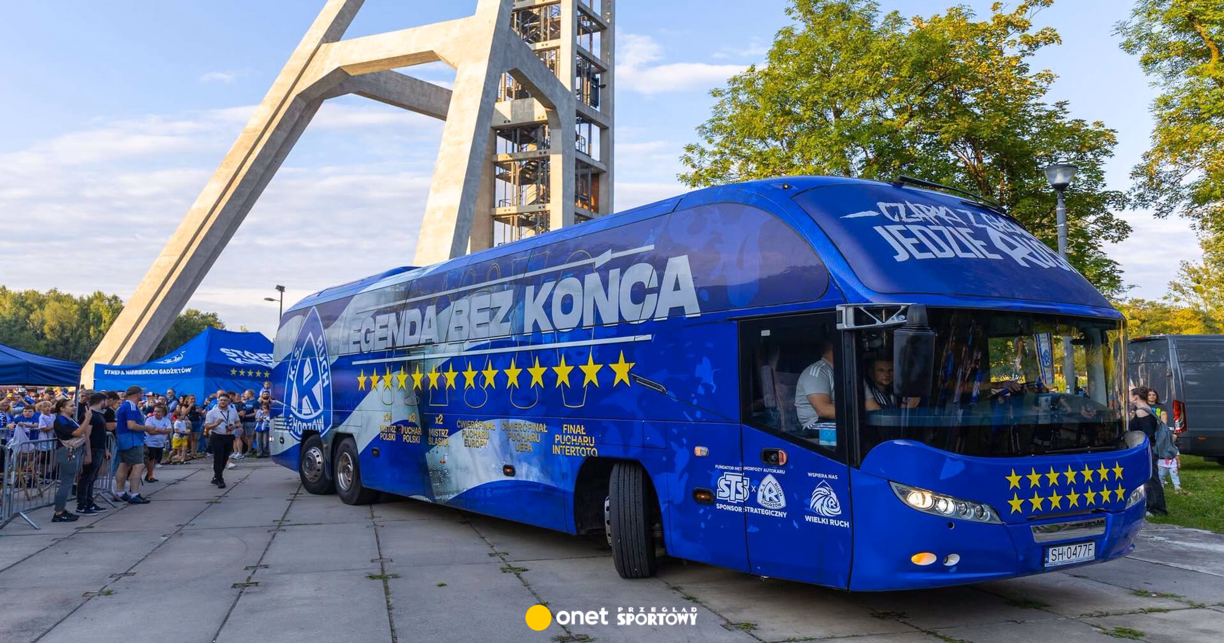 Ruch Chorzów zaprezentował nowy autokar. Ufundował go STS