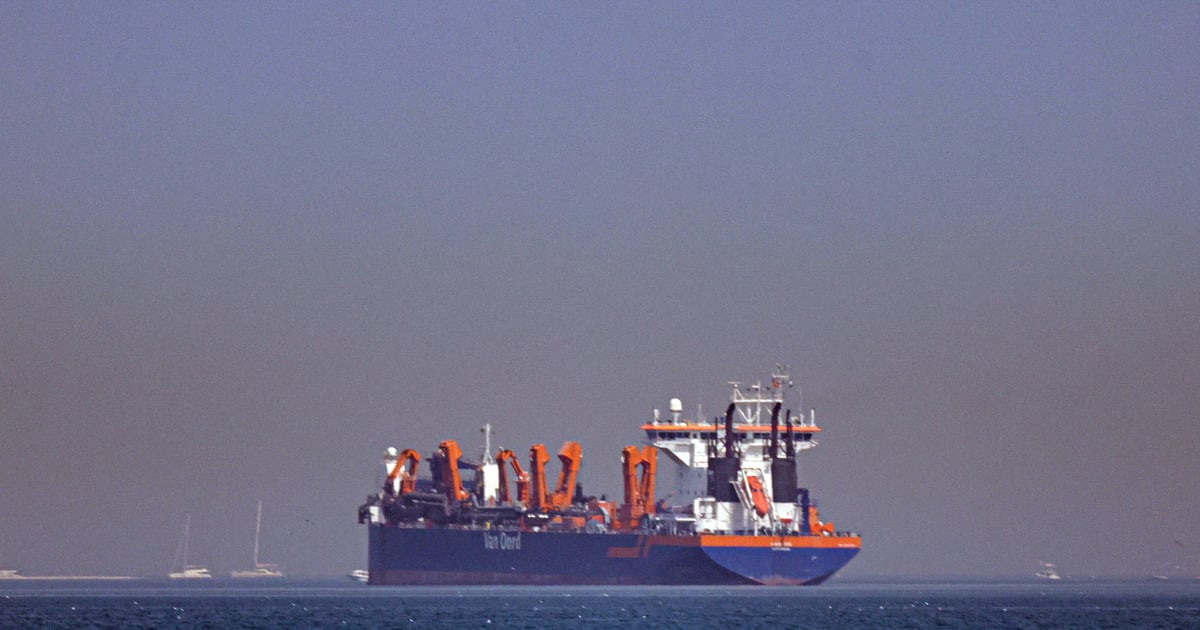 Amerykański tankowiec trafiony w porcie w Bahrajnie. Pierwszy taki przypadek