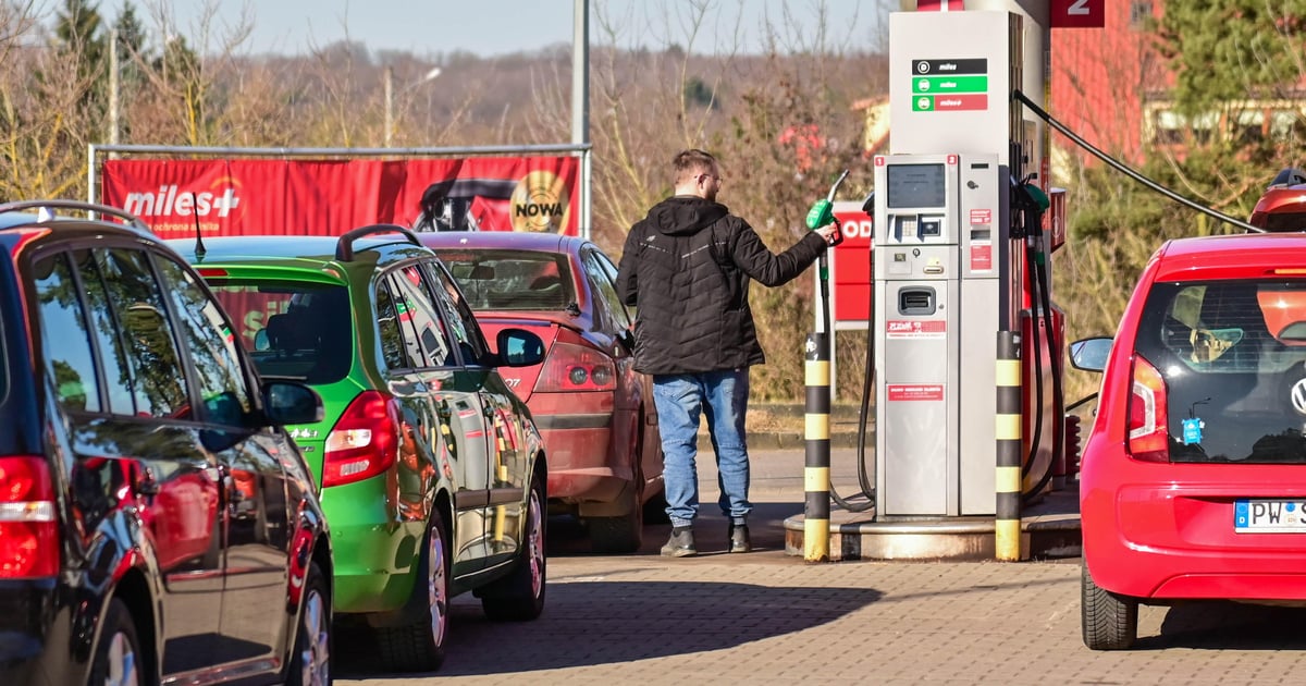 Nowe ceny na stacjach paliw. Dopiero we wtorek